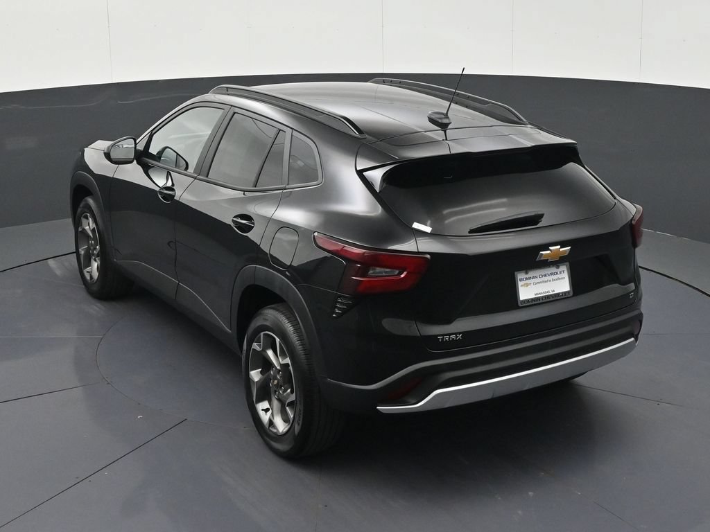 Certified 2026 Chevrolet Trax LT FWD image 24