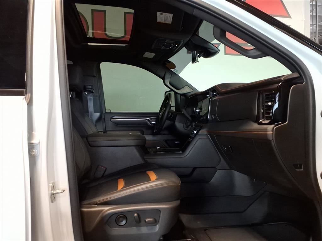 Used 2025 GMC Sierra 2500 AT4 w/ AT4 Premium Plus Package image 14