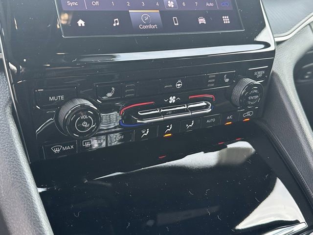 New 2025 Jeep Grand Cherokee L Altitude image 26