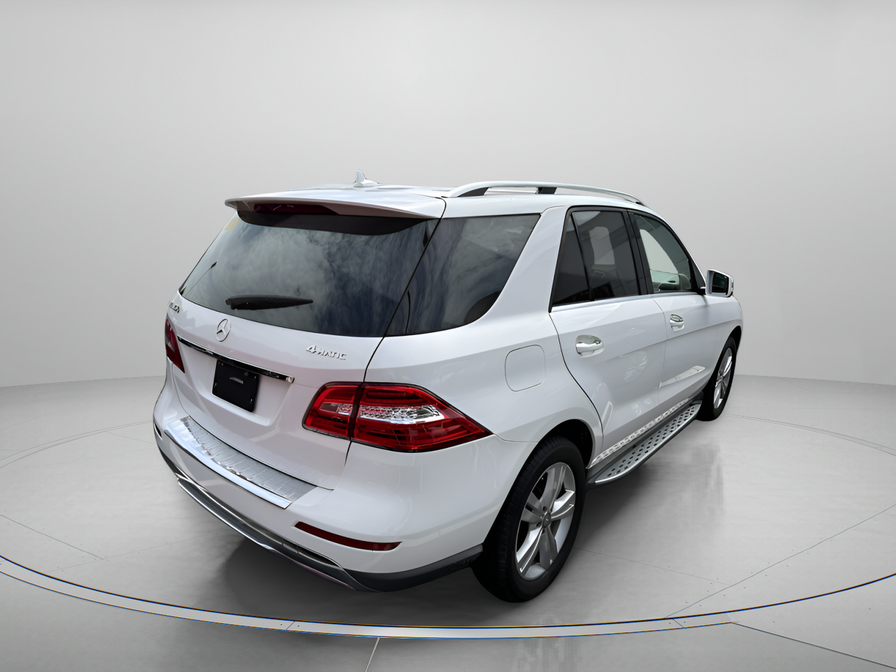 Used 2015 Mercedes-Benz ML 350 4MATIC image 4