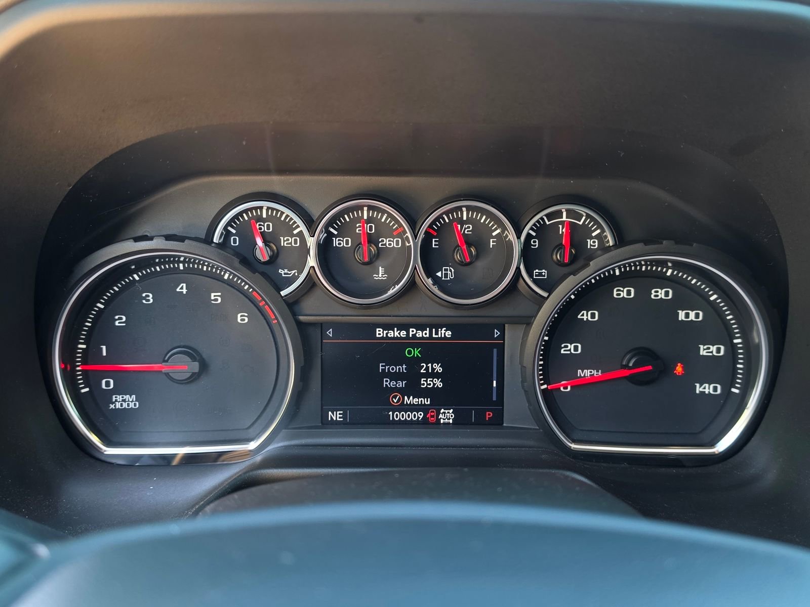 Used 2021 Chevrolet Suburban Z71 image 11