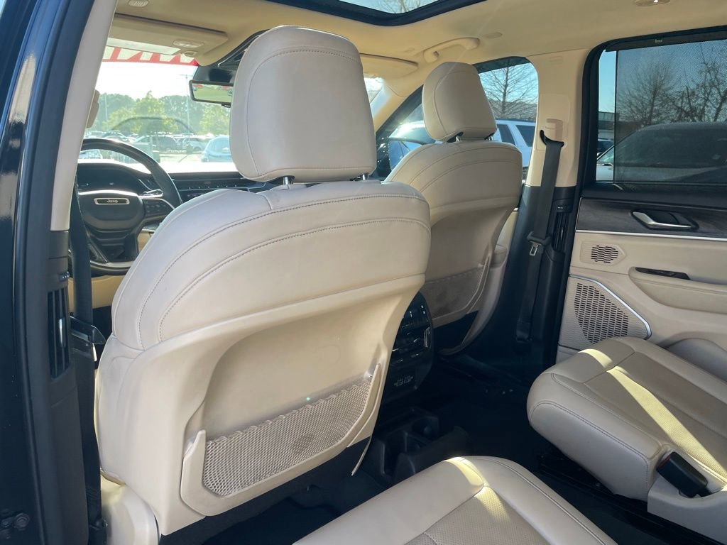 Used 2021 Jeep Grand Cherokee L Limited w/ Luxury Tech Group II image 23