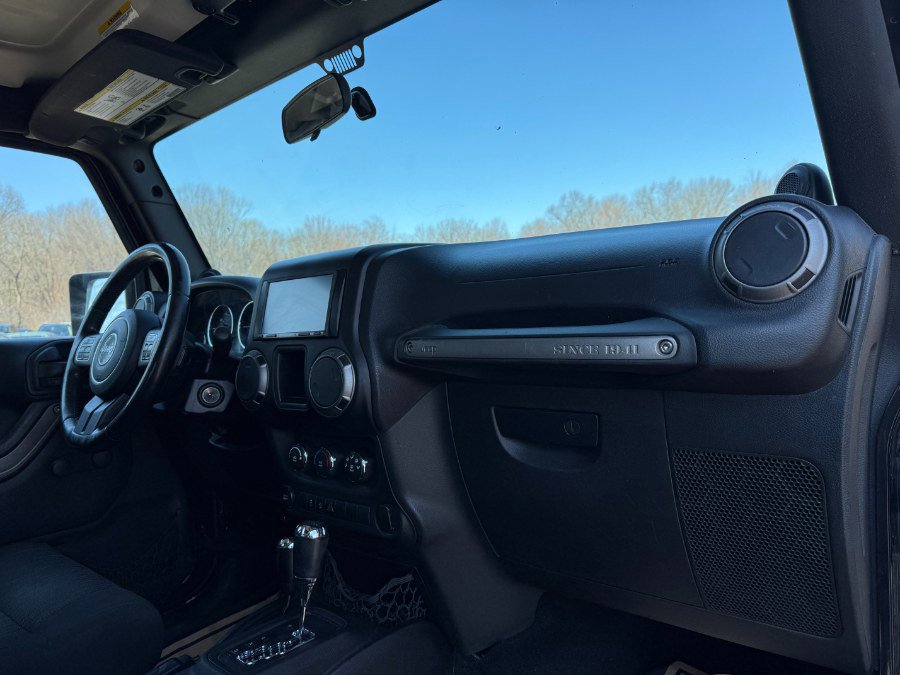 Used 2012 Jeep Wrangler Sport w/ Connectivity Group AWD/4WD image 19