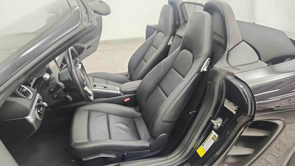 Used 2018 Porsche 718 Boxster S RWD image 37