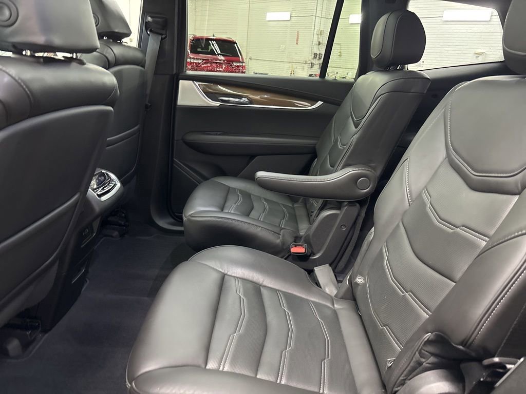 Used 2023 Cadillac XT6 Sport w/ Platinum Package AWD/4WD image 14