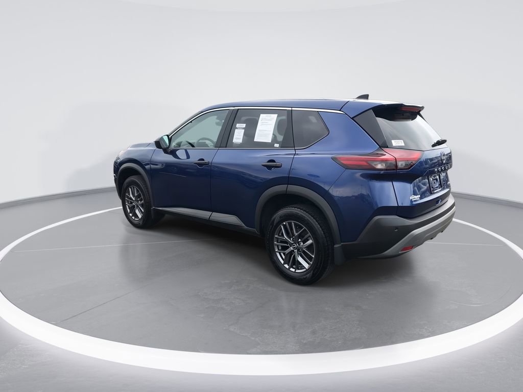 Used 2023 Nissan Rogue S image 6