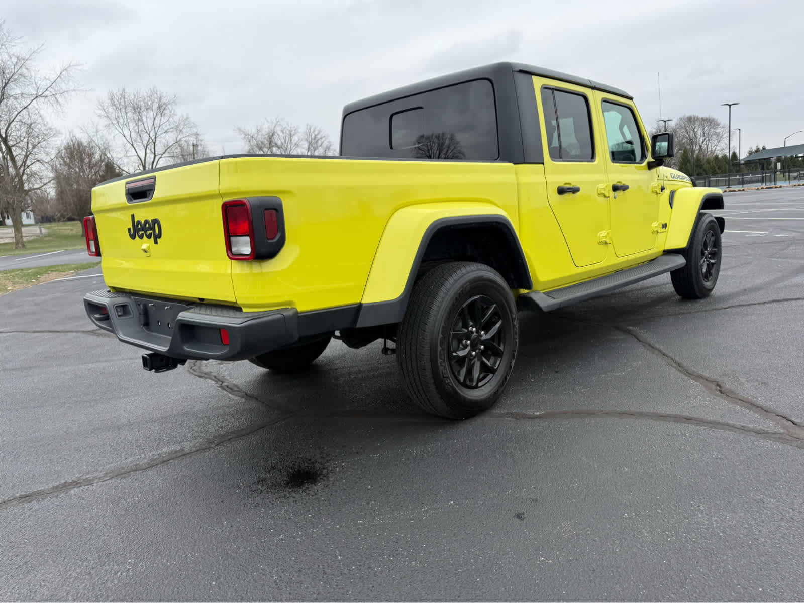Used 2023 Jeep Gladiator Sport AWD/4WD image 5