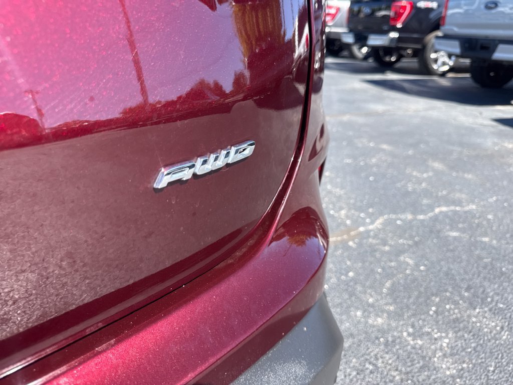 Used 2024 Ford Edge Titanium w/ Equipment Group 301A AWD/4WD image 14