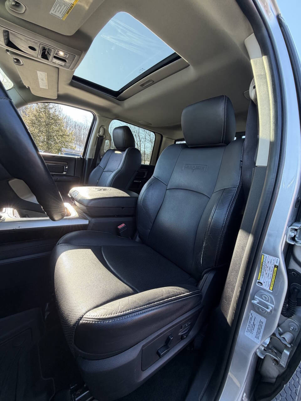 Used 2016 RAM 3500 Laramie image 7