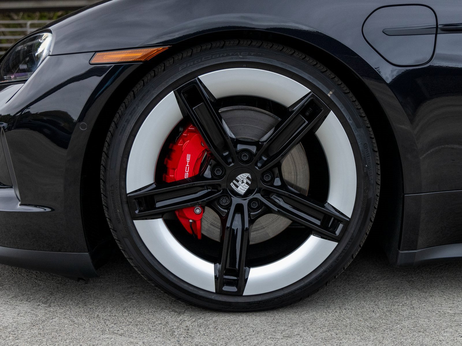 New 2025 Porsche Taycan 4S image 13