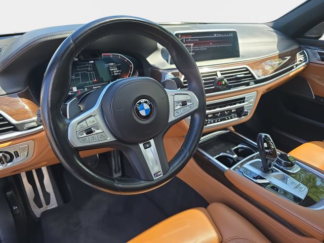 Used 2022 BMW 750i xDrive w/ Autobahn Package AWD/4WD image 17