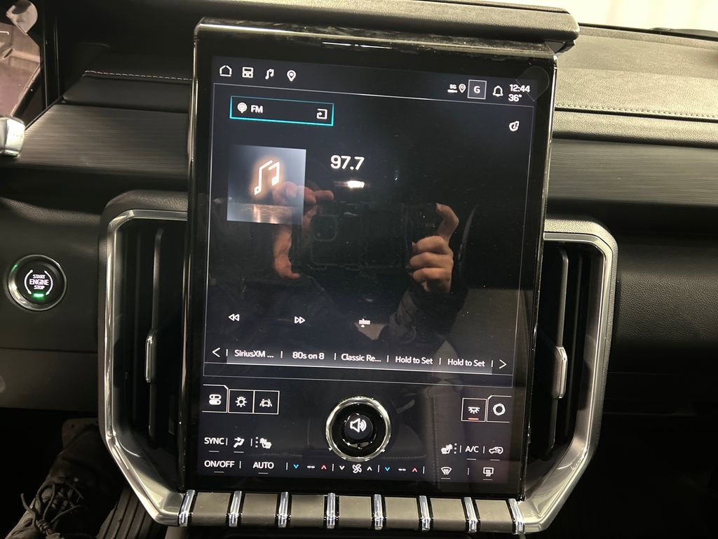 New 2026 GMC Acadia Elevation image 15