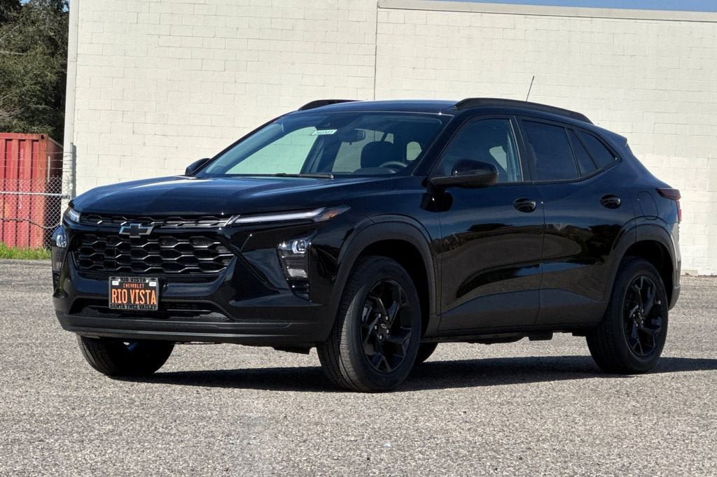 New 2026 Chevrolet Trax LT w/ Midnight Edition image 8