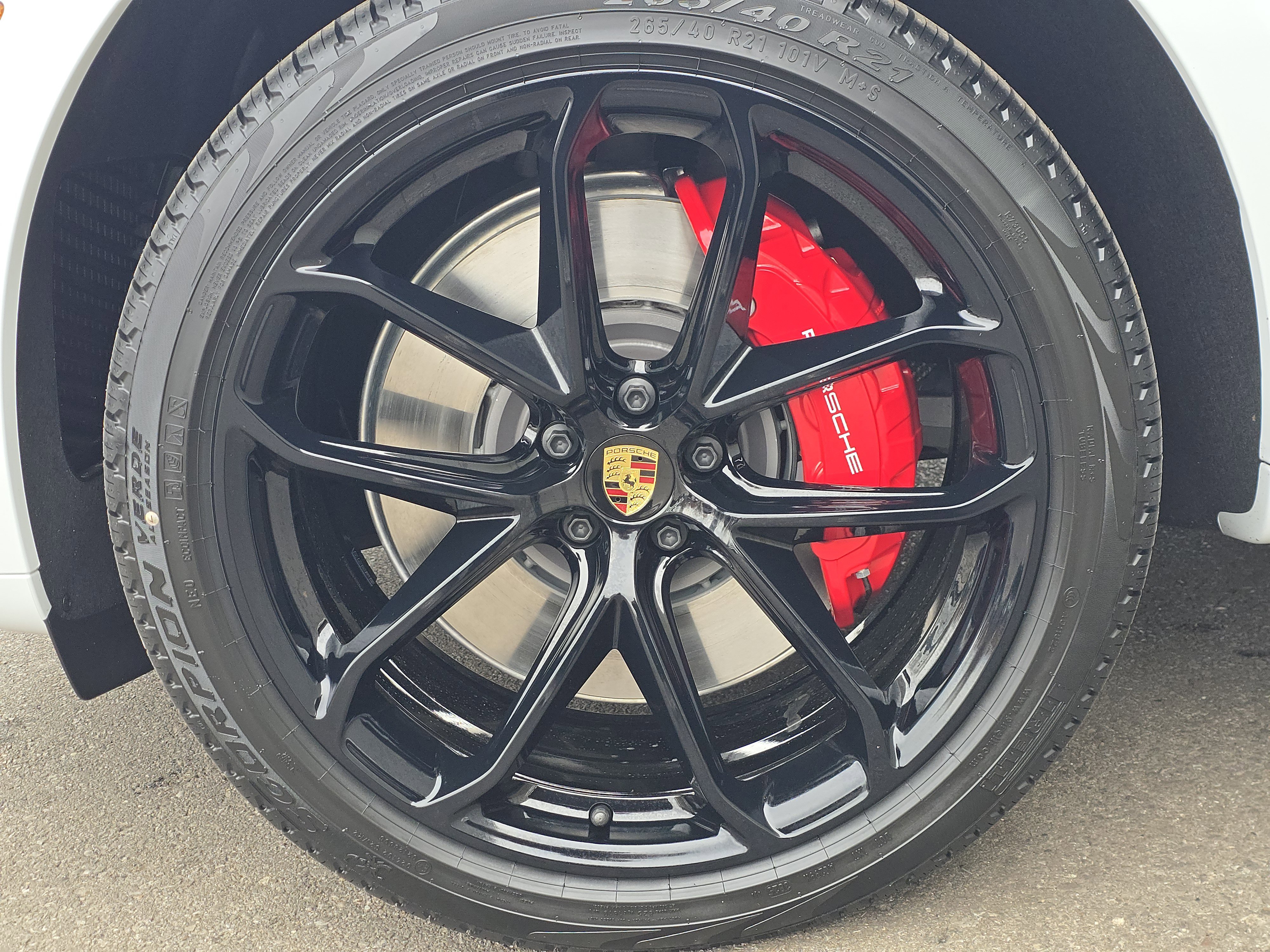 New 2026 Porsche Macan GTS image 28