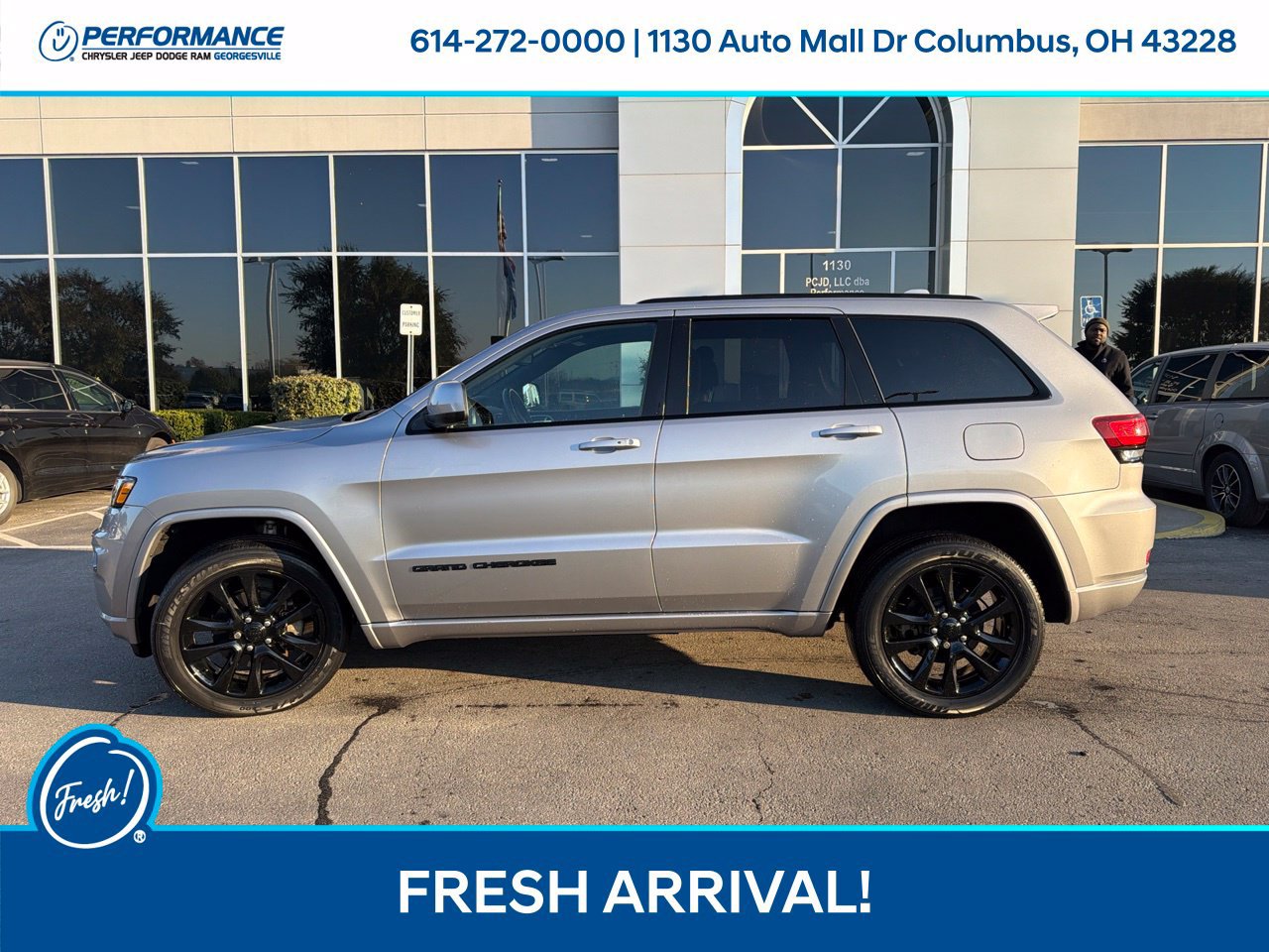 Used 2019 Jeep Grand Cherokee Altitude AWD/4WD image 5