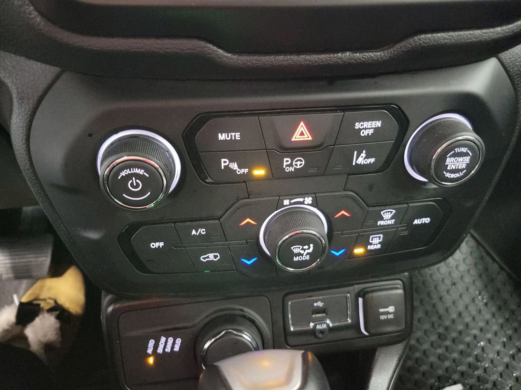 Used 2023 Jeep Renegade Limited w/ Limited Elite Group image 33