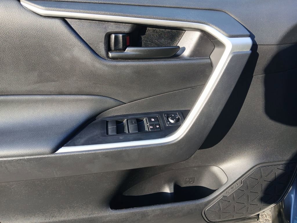 Used 2024 Toyota RAV4 LE image 11