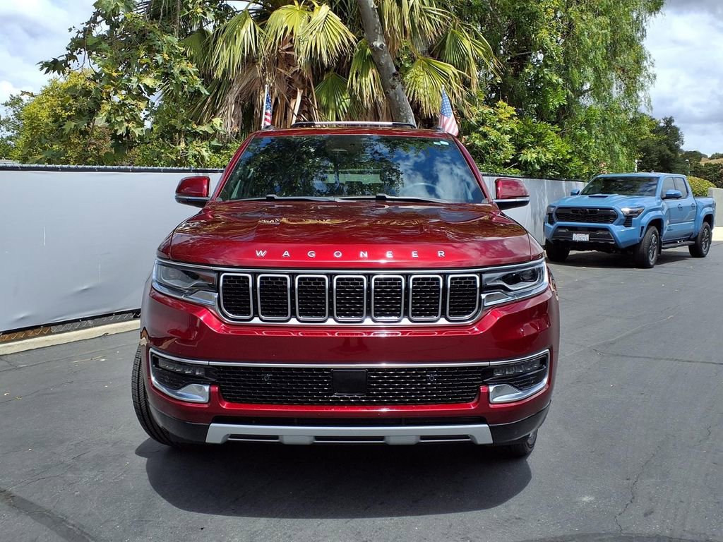 Used 2022 Jeep Wagoneer Series II w/ Premium Group I AWD/4WD image 2