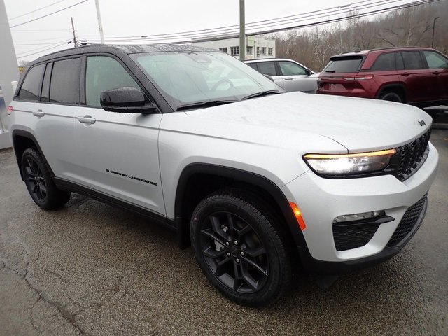 New 2025 Jeep Grand Cherokee Limited w/ MOPAR Finishing Package image 9