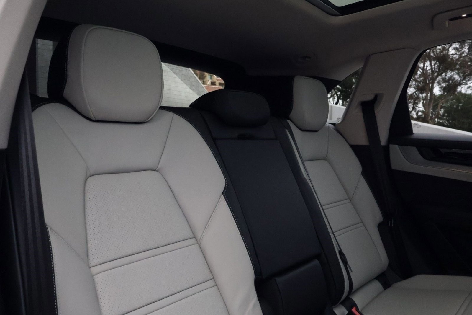 New 2026 Porsche Cayenne image 23