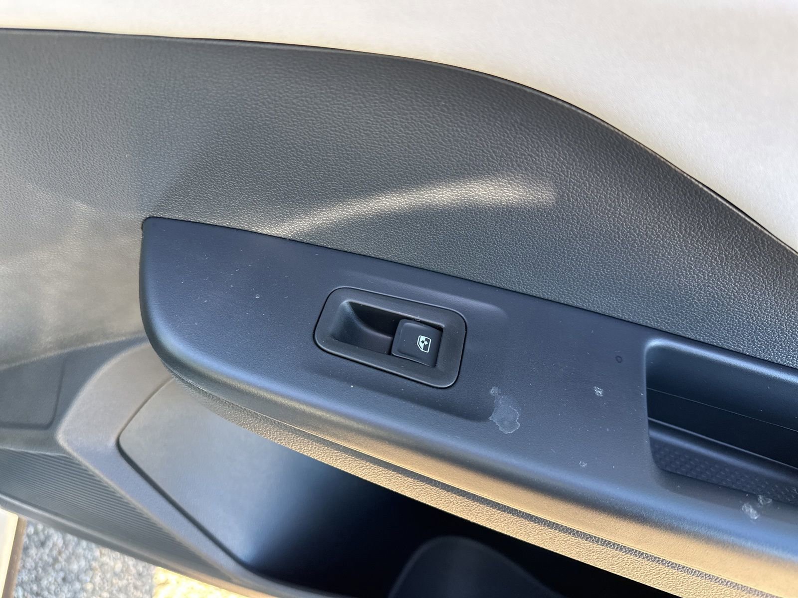 New 2026 Volkswagen Taos SE image 31