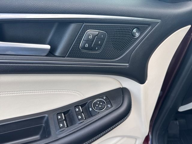 Used 2022 Ford Edge Titanium w/ Equipment Group 301A image 19