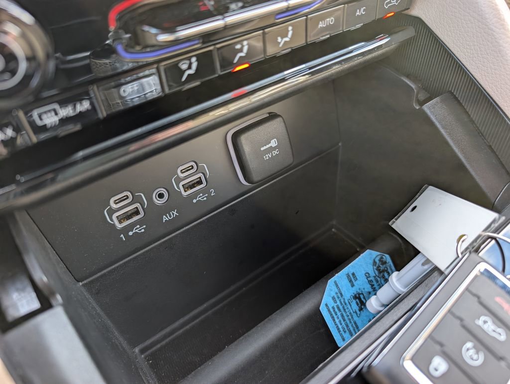 Used 2024 Jeep Grand Cherokee Limited image 28