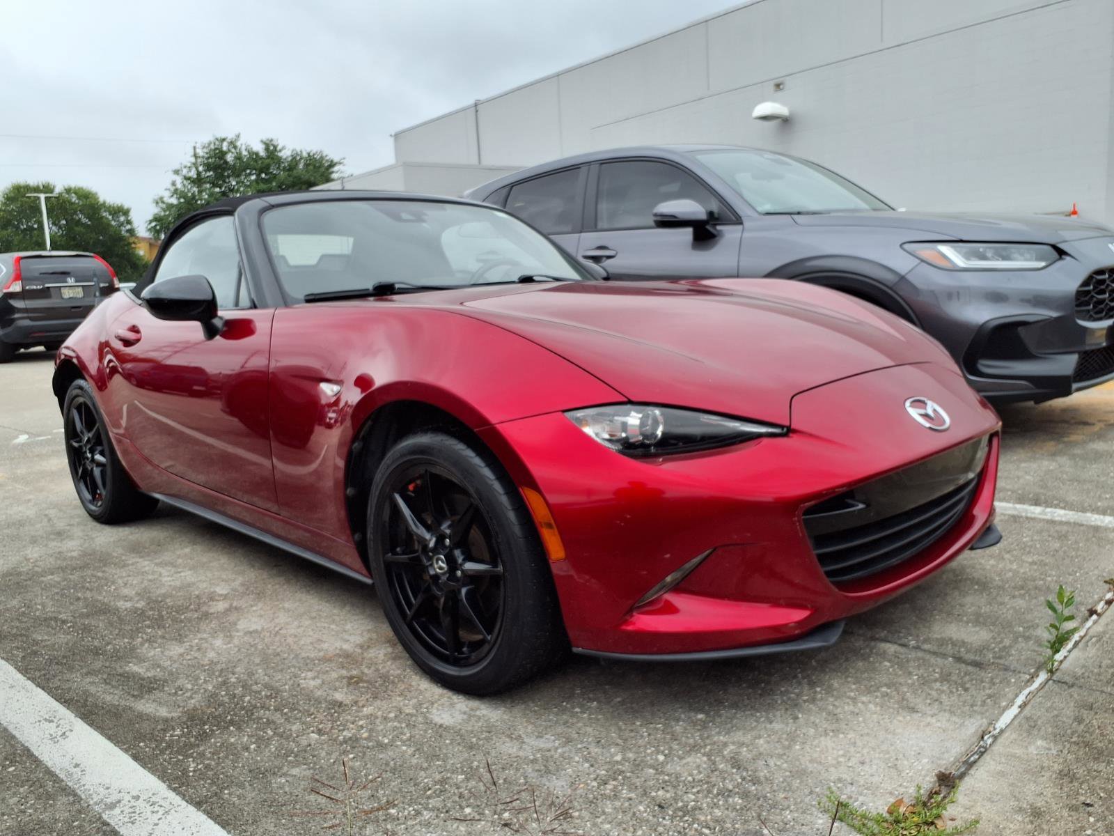 Used 2020 MAZDA MX-5 Miata Sport RWD image 2