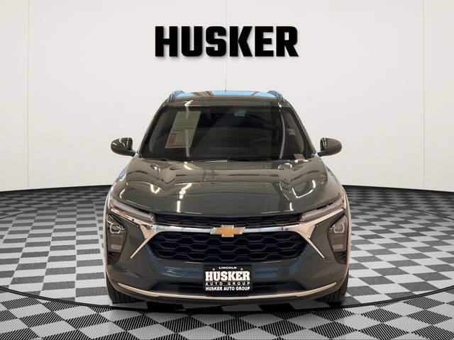 Certified 2025 Chevrolet Trax LT FWD image 24