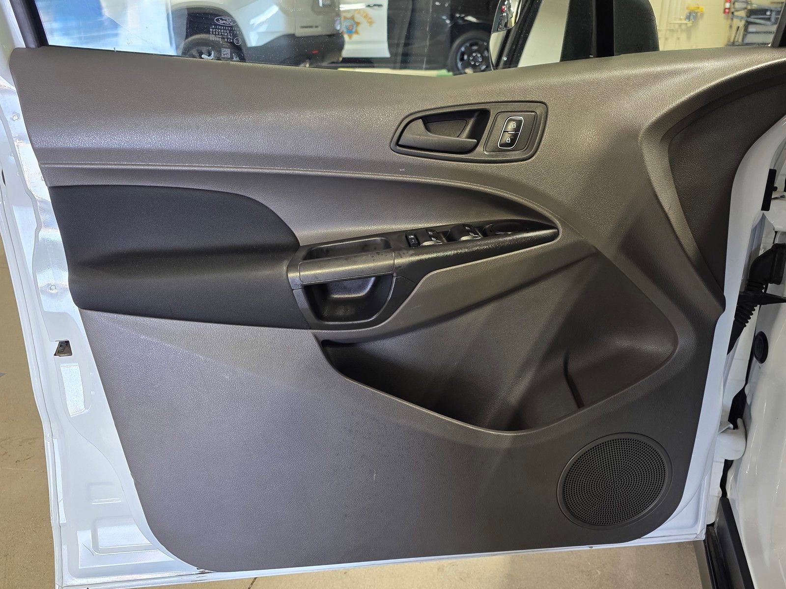 Used 2020 Ford Transit Connect XL image 22