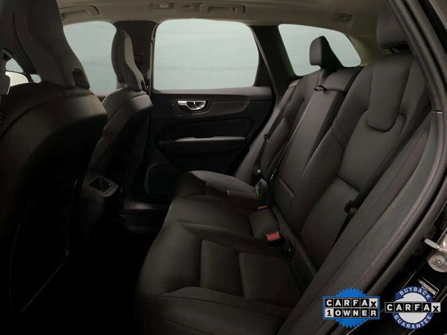 Used 2025 Volvo XC60 B5 Plus image 19