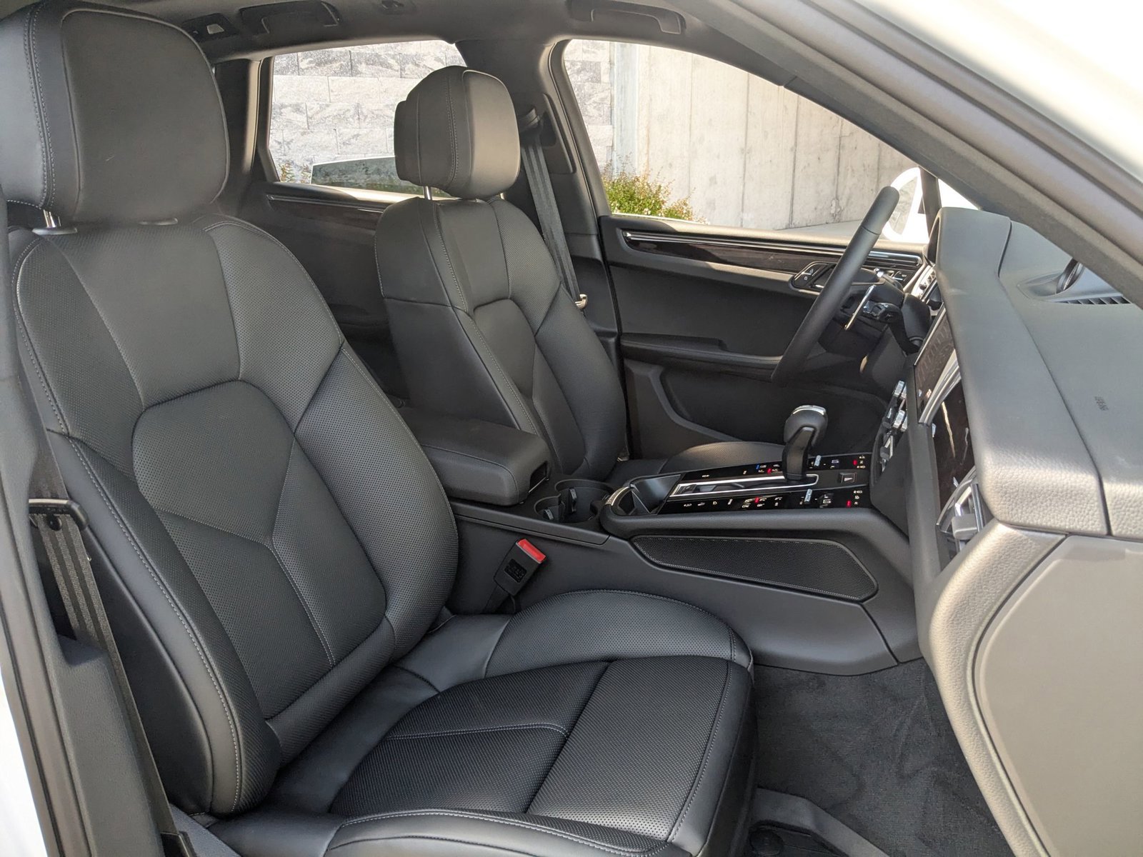 New 2026 Porsche Macan image 26