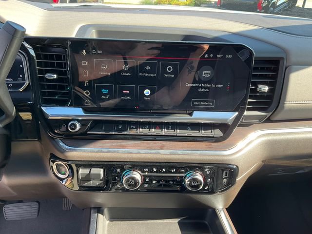 Used 2025 GMC Sierra 2500 SLT w/ SLT Premium Package AWD/4WD image 14