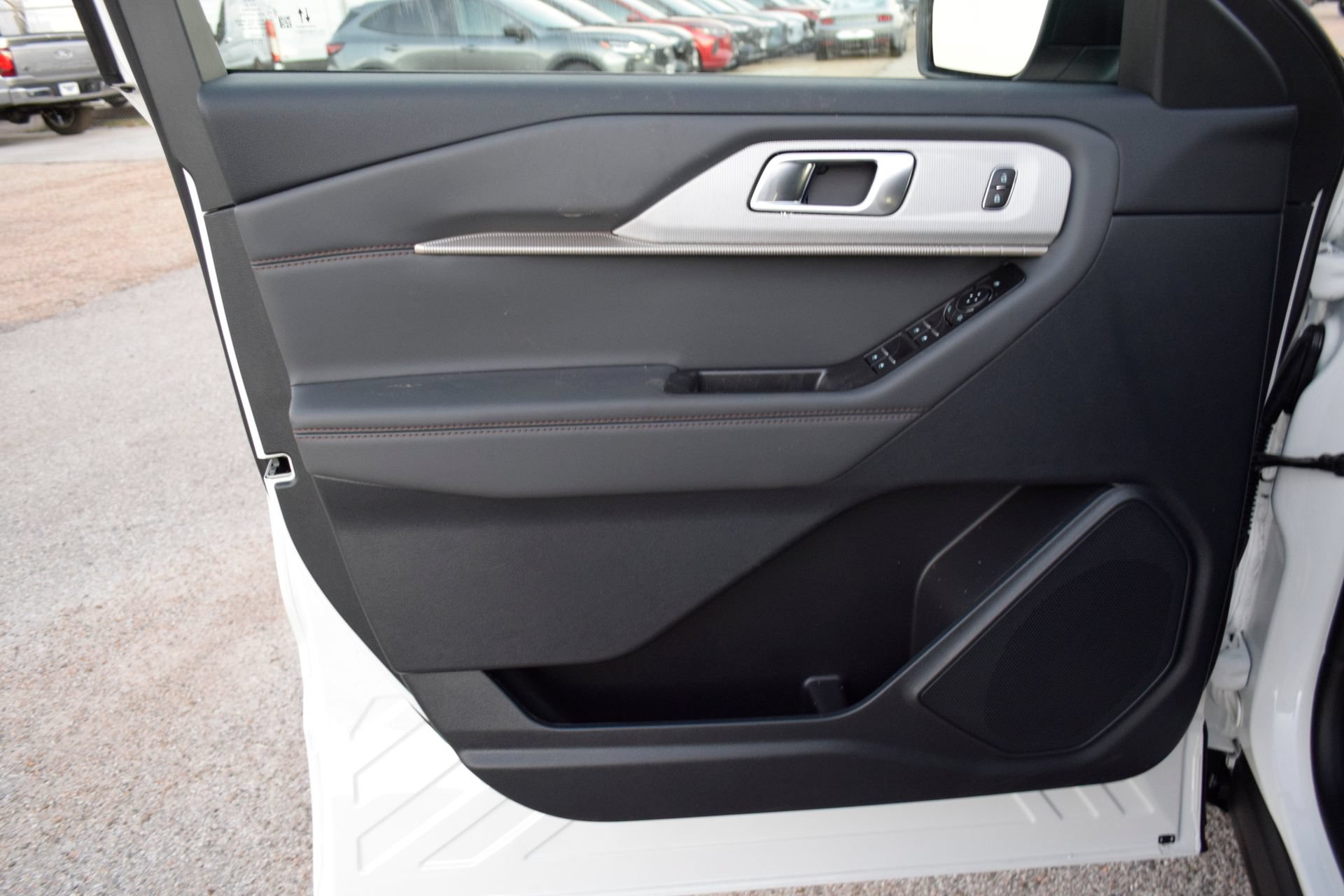 New 2026 Ford Explorer Active RWD image 19