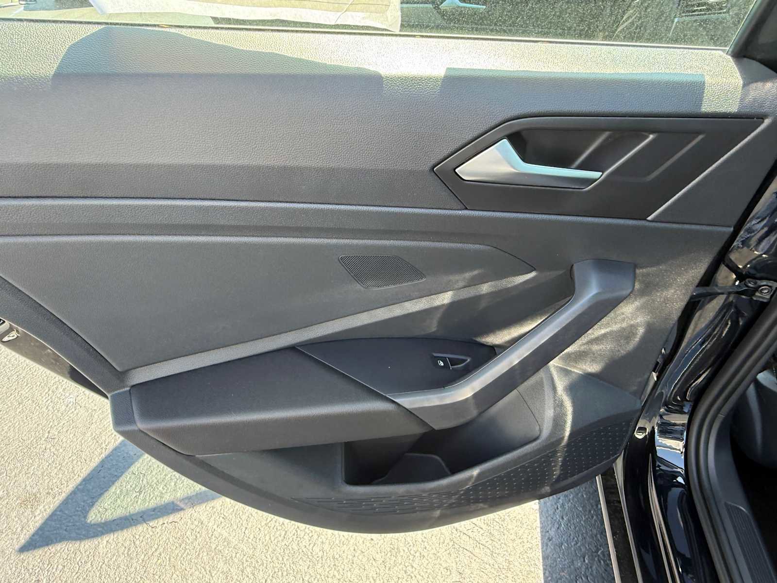 Certified 2023 Volkswagen Jetta SE FWD image 17