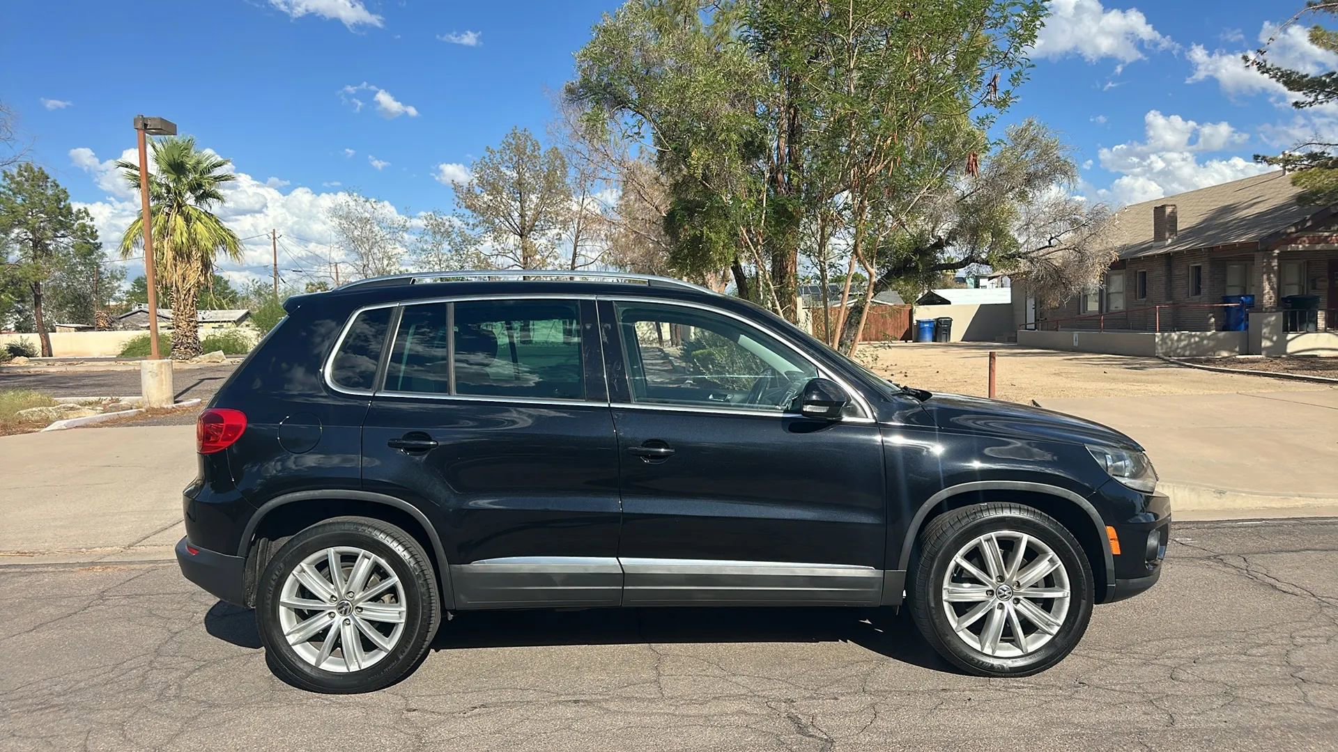 Used 2013 Volkswagen Tiguan SE FWD image 4