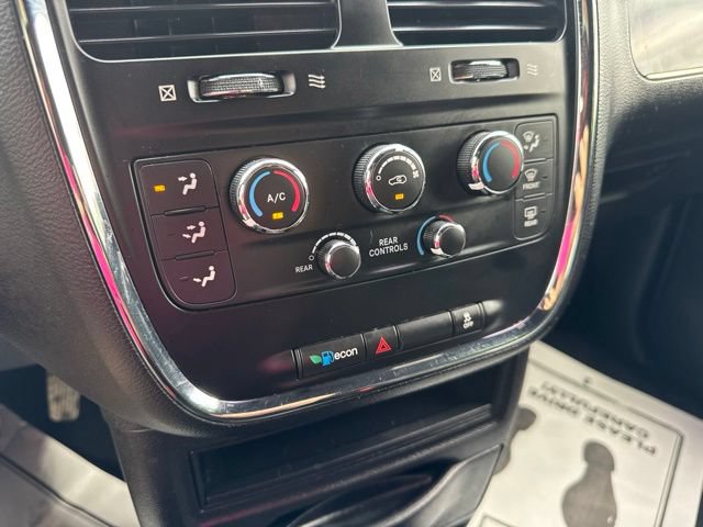 Used 2020 Dodge Grand Caravan SE FWD image 21