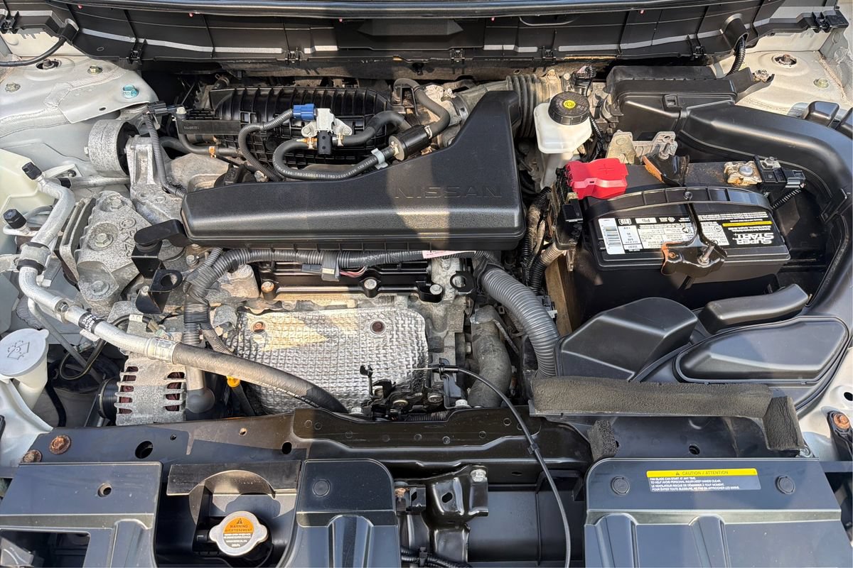 Used 2018 Nissan Rogue SV w/ Premium Package AWD/4WD image 23