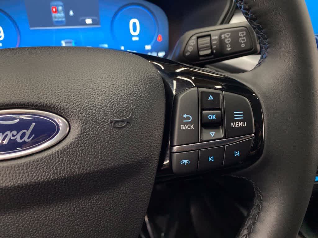 Used 2025 Ford Escape Platinum AWD/4WD image 21