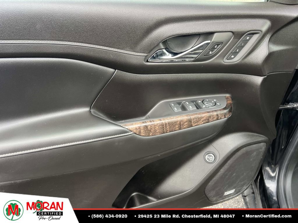 Used 2022 GMC Acadia Denali w/ GMC Pro Grade Package AWD/4WD image 16
