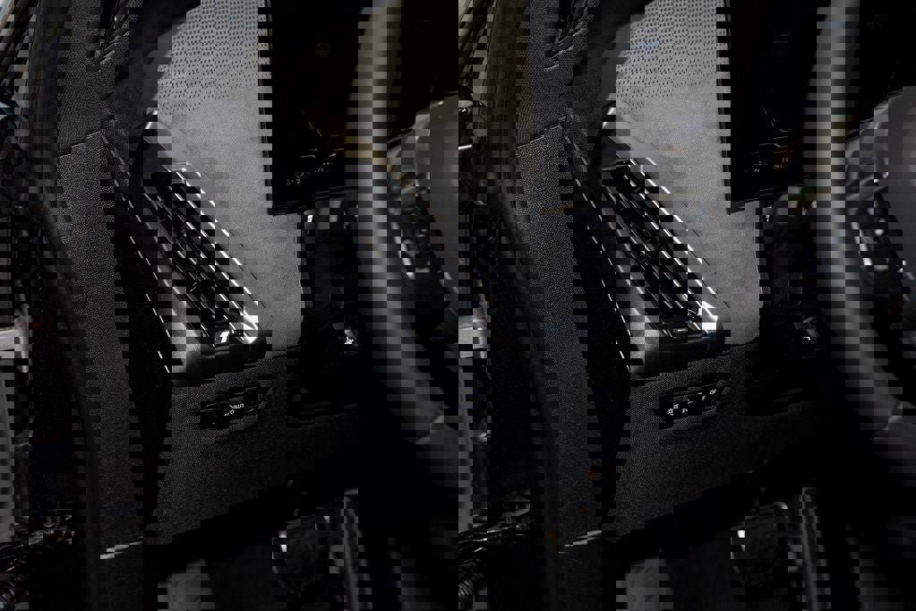 Used 2026 BMW iX xDrive60 w/ M Sport Package image 15