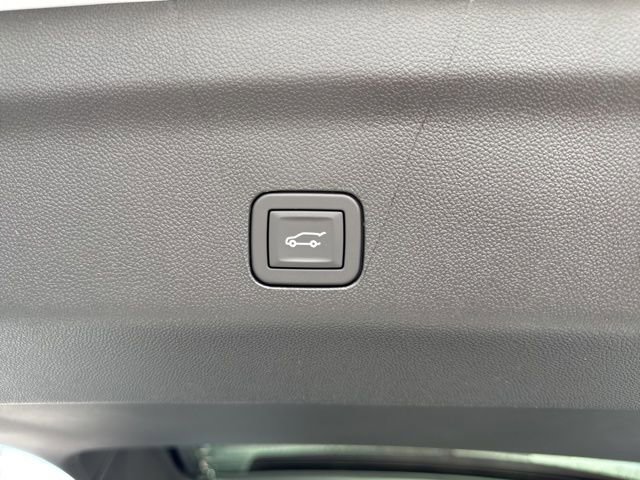 New 2026 Chevrolet Suburban Premier image 14