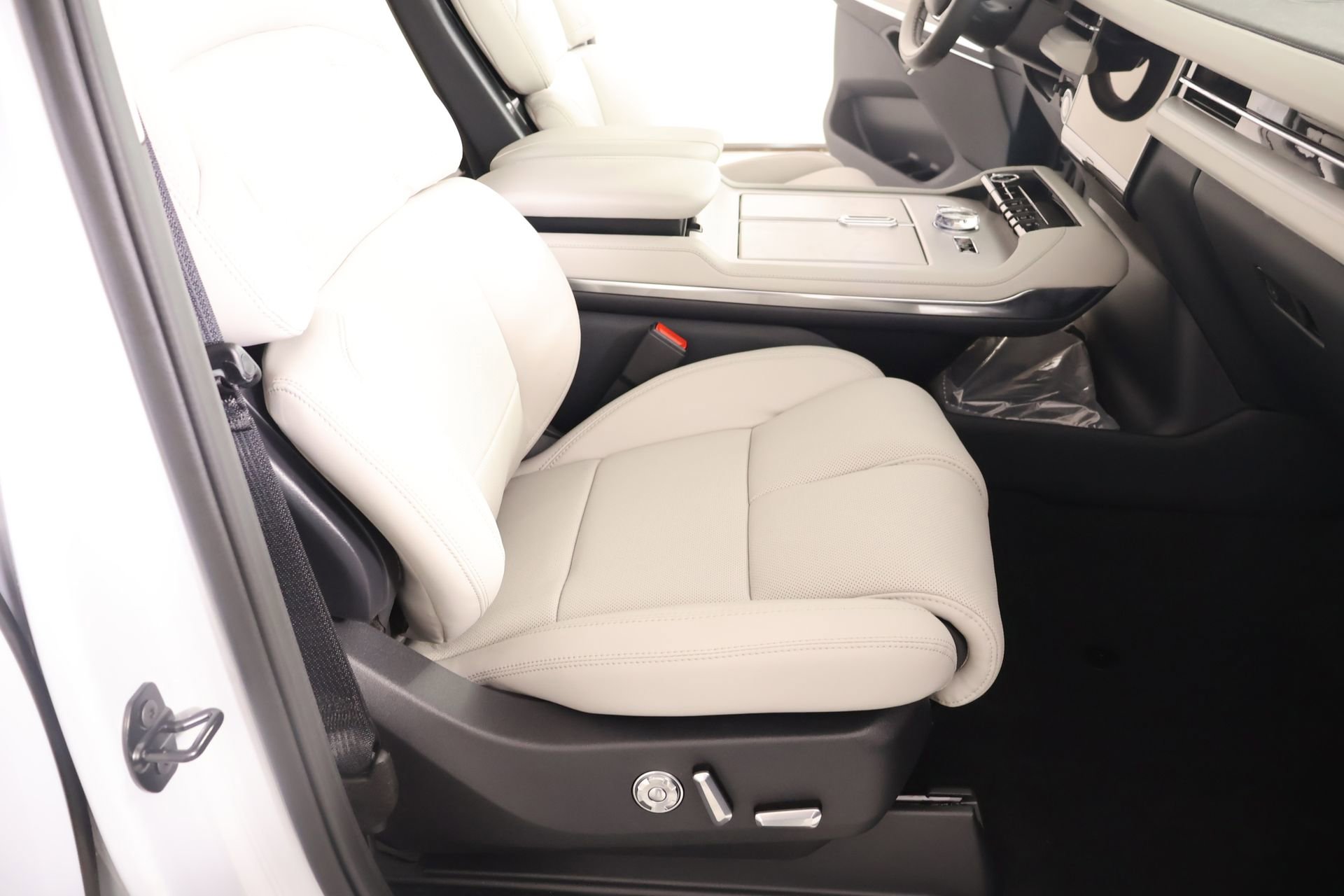 New 2026 Lincoln Navigator Reserve AWD/4WD image 15