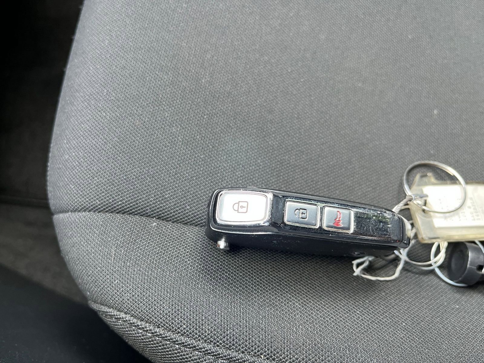 Used 2025 Kia Sportage LX FWD image 21