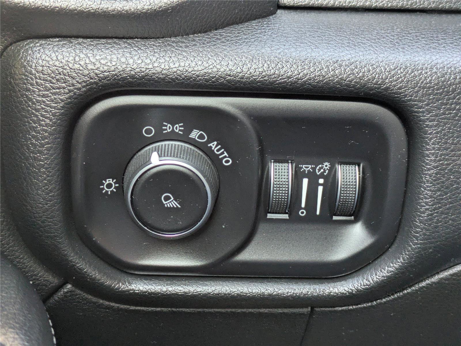 Used 2019 RAM 2500 Big Horn image 26