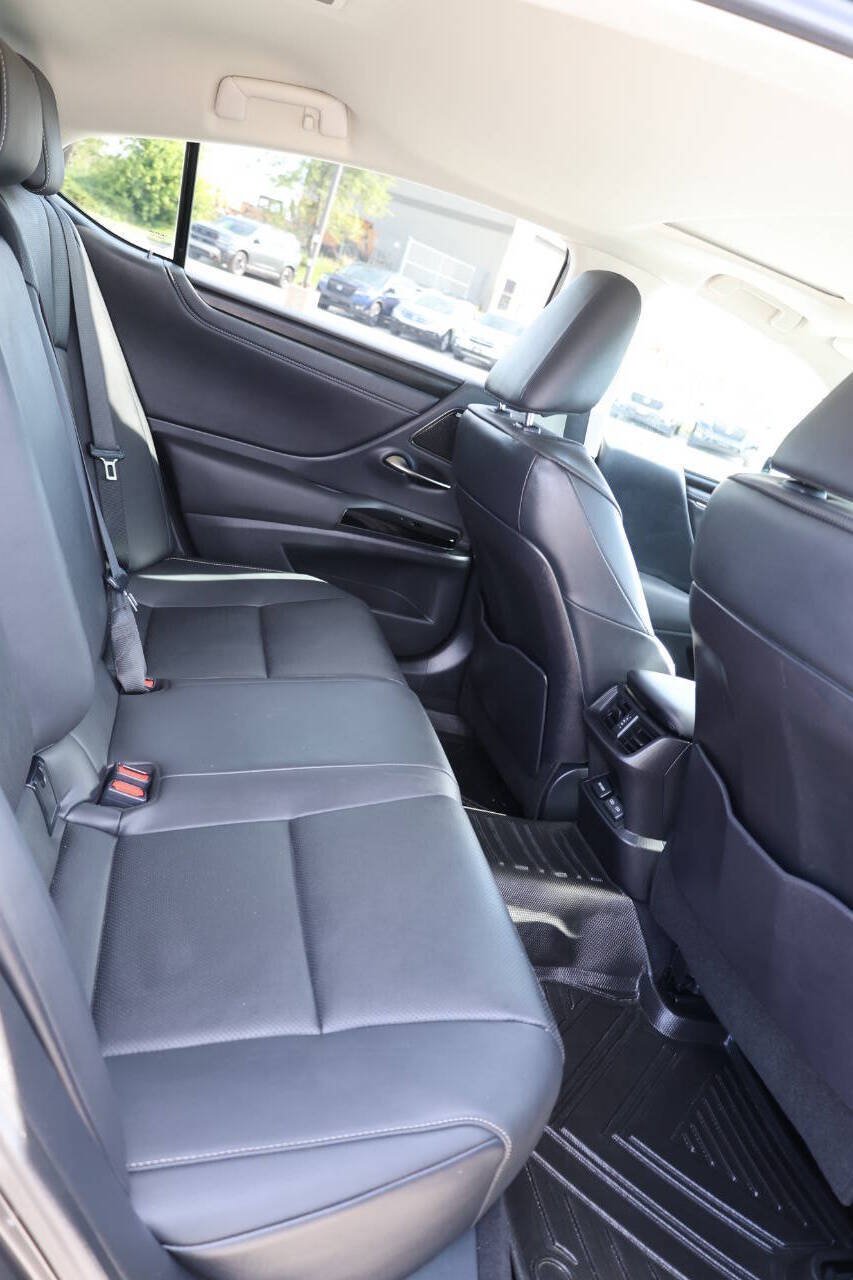 Used 2023 Lexus ES 250 w/ Premium Package AWD/4WD image 16
