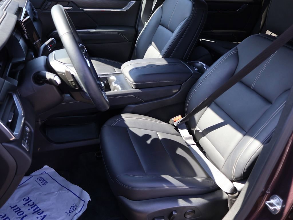 Used 2024 GMC Acadia Elevation w/ Luxury Package image 40