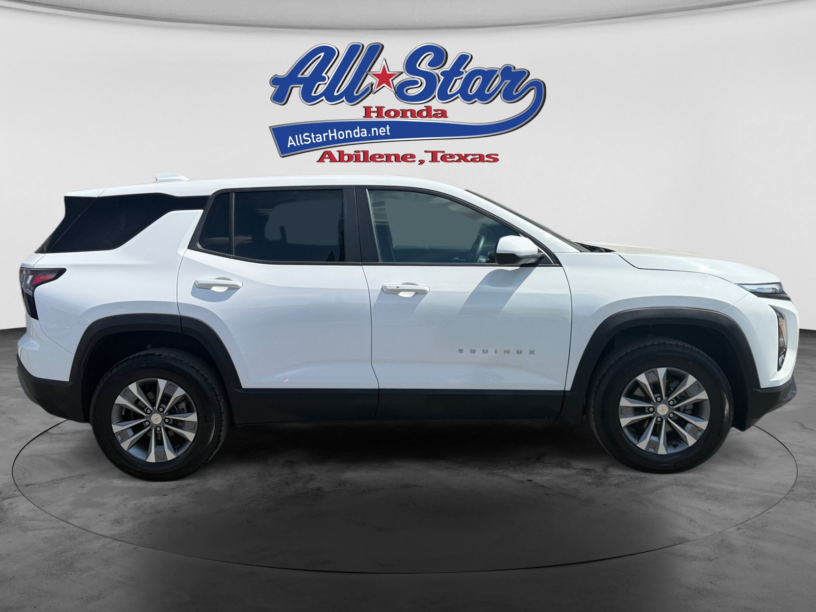 Used 2026 Chevrolet Equinox LT AWD/4WD image 4