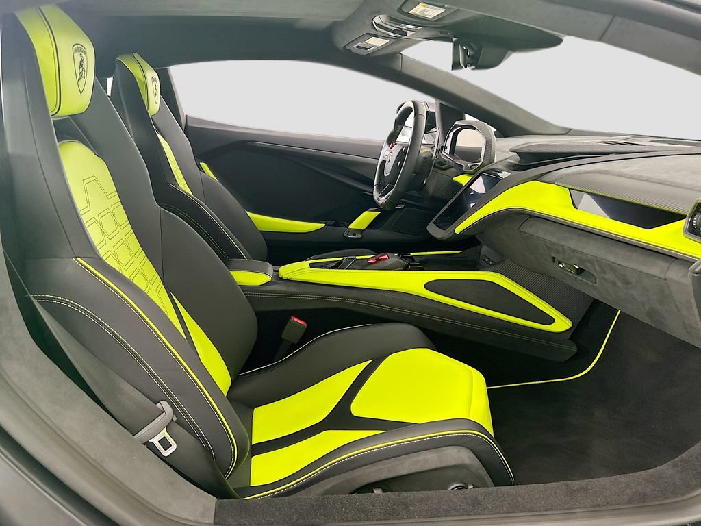 Used 2025 Lamborghini Revuelto AWD/4WD image 19