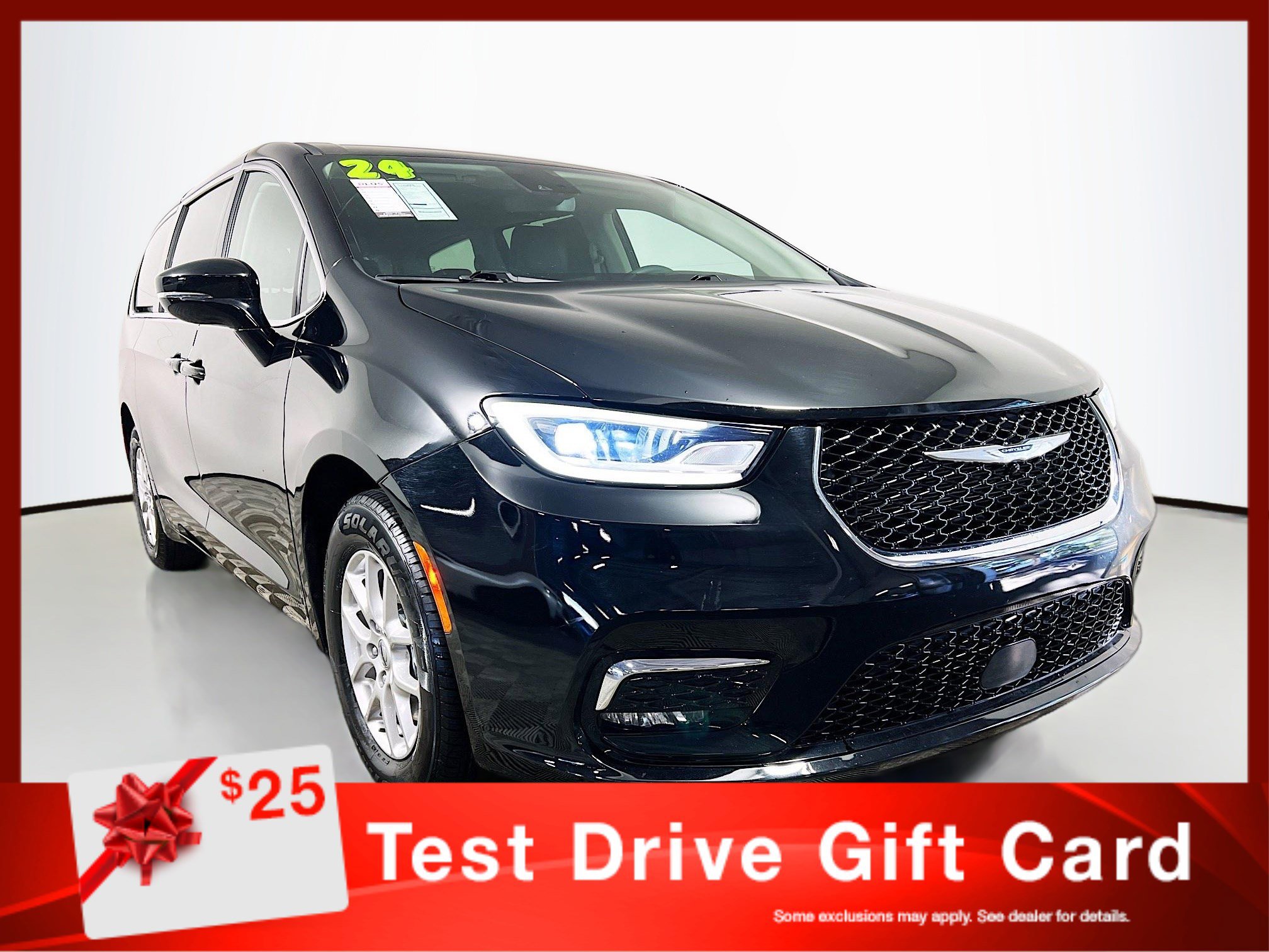 Used 2024 Chrysler Pacifica Touring-L image 1